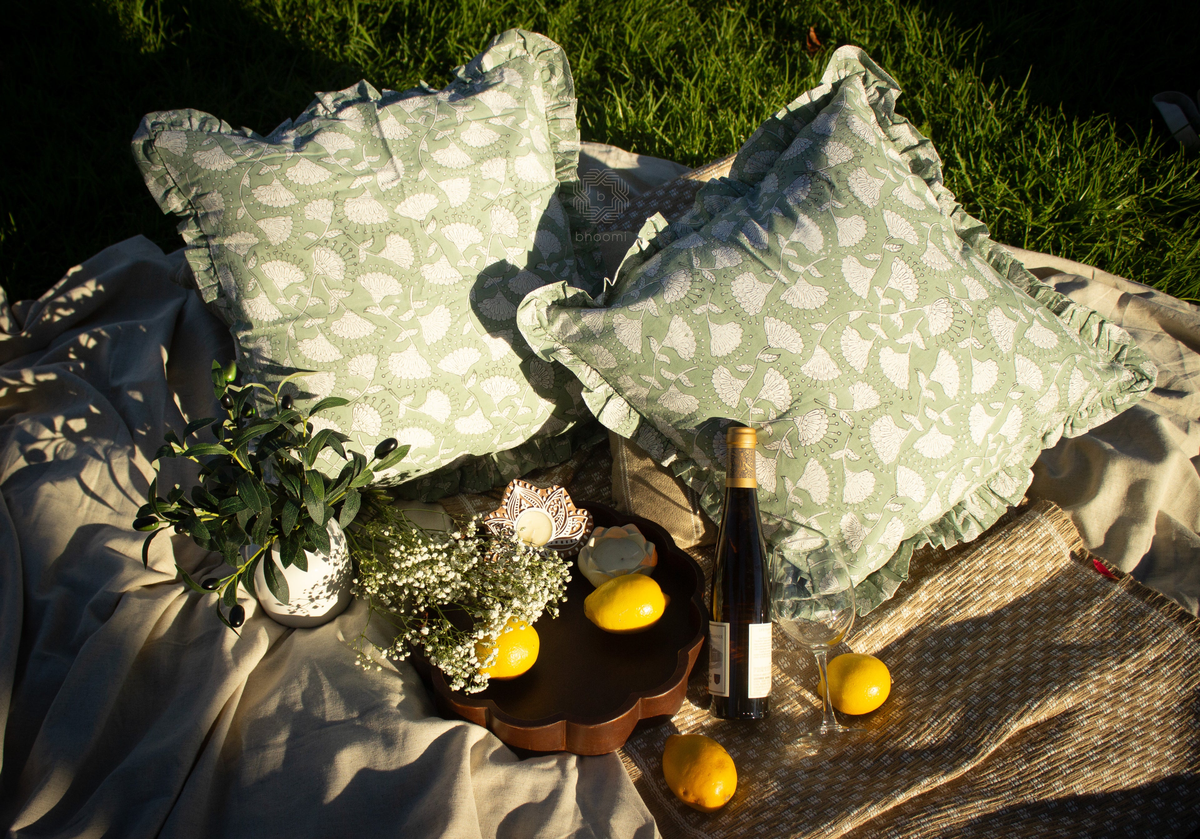 Gingko Sage with Ruffle Edge