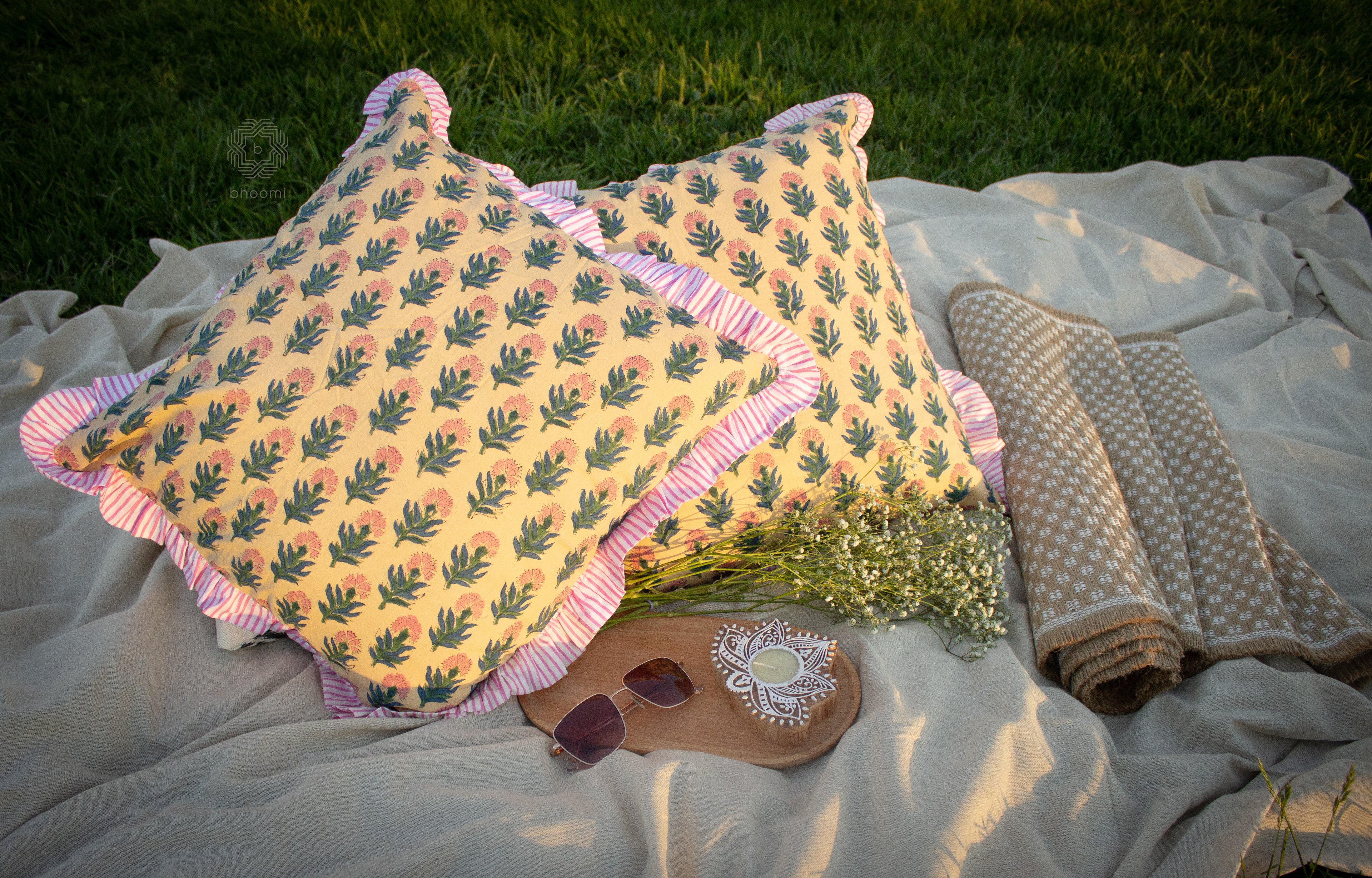 Golden Meadow with Pink Ruffled Edge